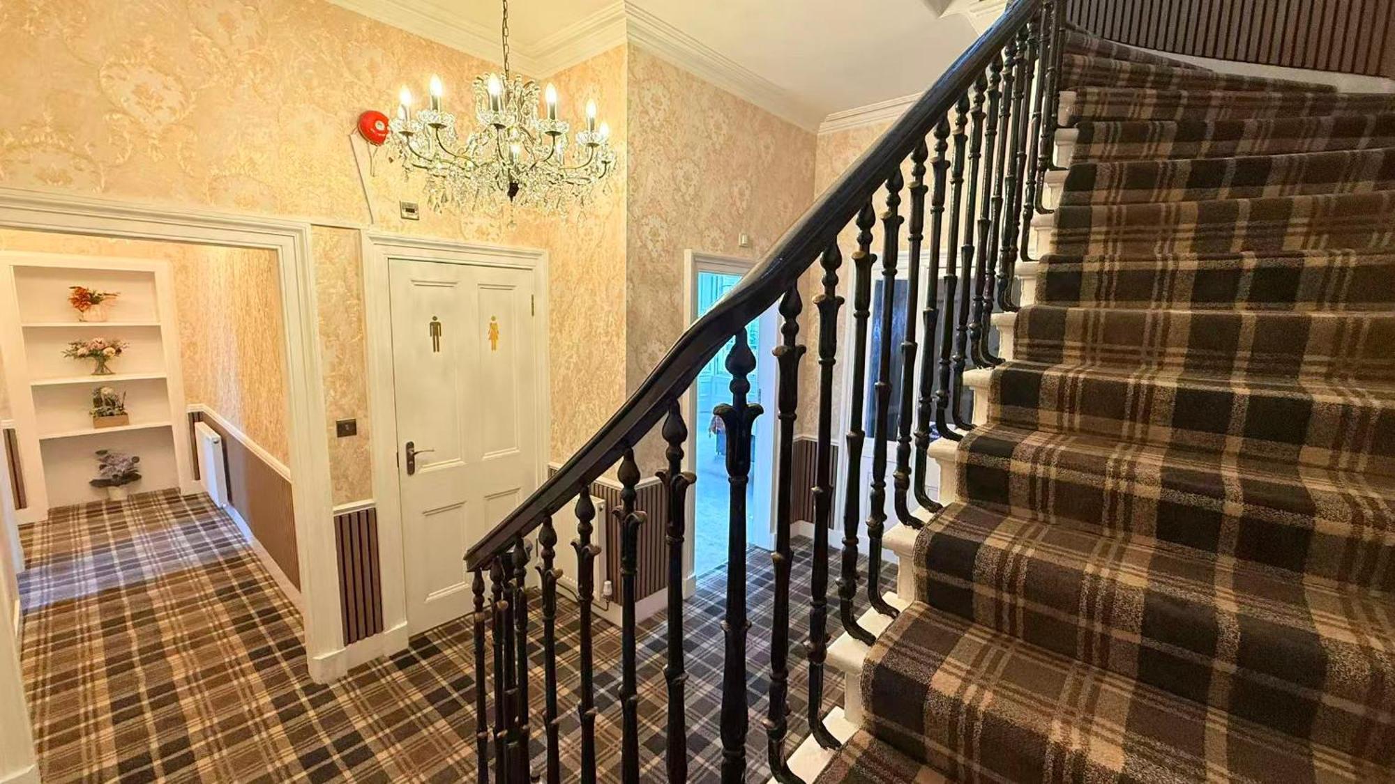 Armadillo Guest House- Adults Only, Edinburgh